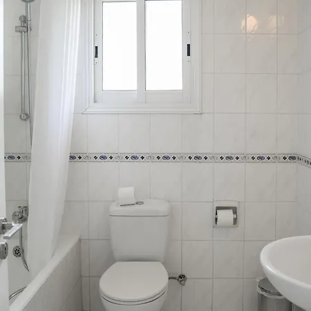 Resitour - Limnaria Gardens Apartament