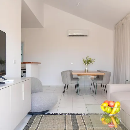 Resitour - Limnaria Gardens Апартаменты